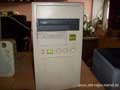 Pentium MMX 166 Mhz, 64 MiB RAM, 2,5 GiB HDD, Video Card S3 Trio 64 2 MiB, Sound Card ESS 1868, FDD 3,5, 15 Color Monitor Samsung (1997), очень старая клавиатура (типа DIN), мышь типа COM + достаточно новый привод DVD-RW